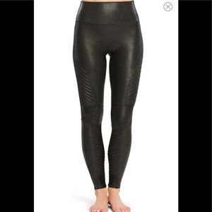 🍁Spanx Faux Leather Moto Leggings Size M🍁